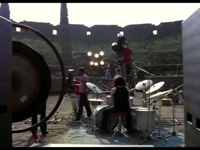 PINK FLOYD LIVE AT POMPEI 3