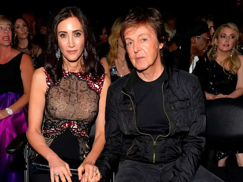 sir paul mccartney il piu ricco di gran bretagna