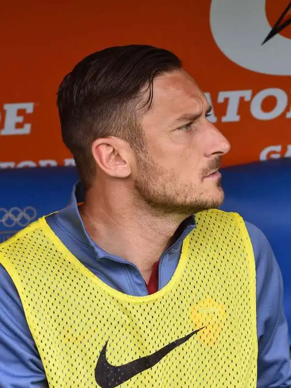 totti inchiodato in panca foto mezzelani gmt006