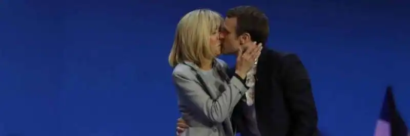 bacio macron