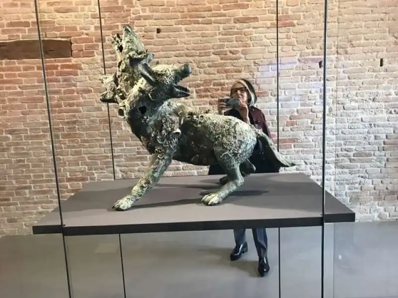 DAMIEN HIRST  - VENEZIA