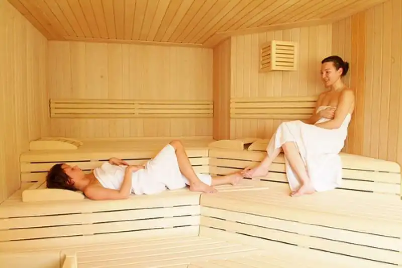 DONNE SAUNA