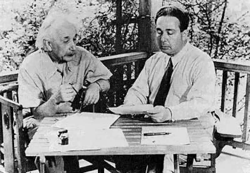 einstein, enrico fermi e la bomba atomica