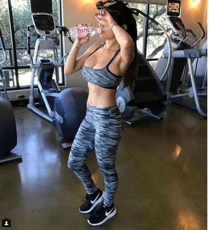 mia khalifa fitness