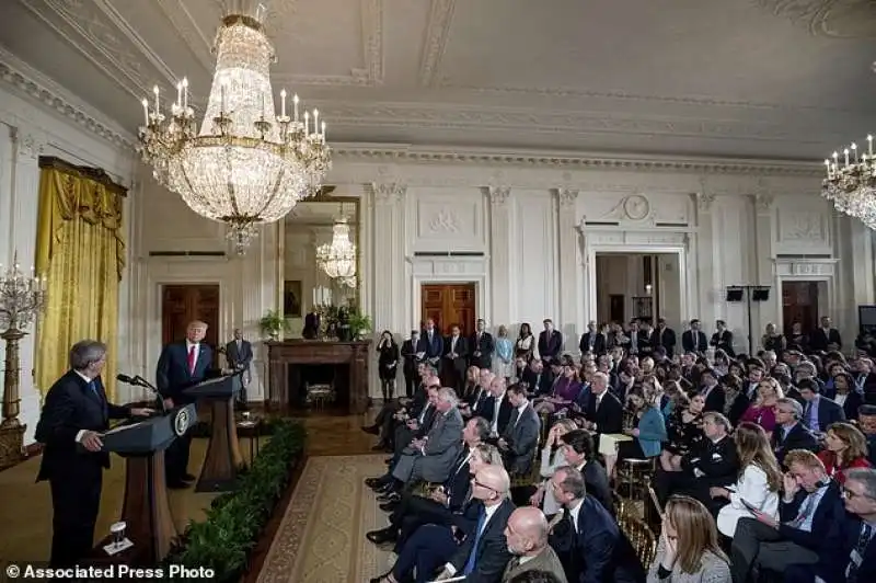 paolo  gentiloni donald trump