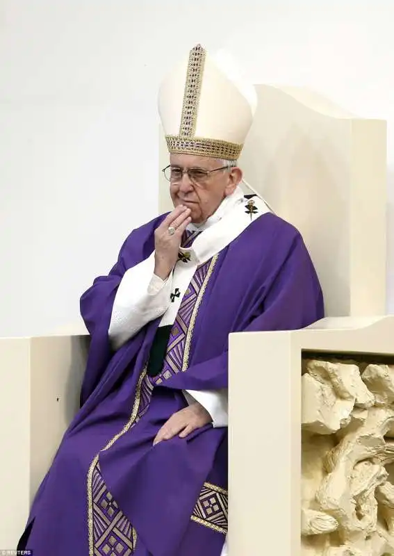 papa francesco messa a carpi