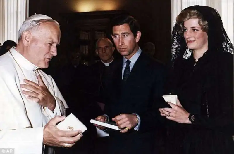 papa giovanni paolo ii con carlo e diana