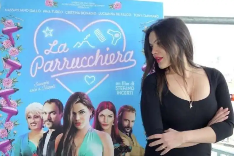 pina turco protagonista de la parrucchiera