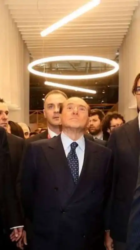 silvio berlusconi al salone del mobile 2017  3