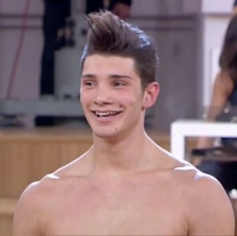 stefano de martino pre belen