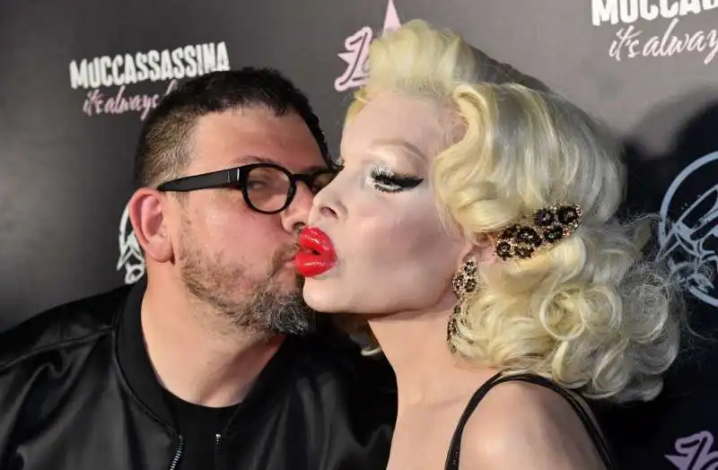 stefano mastropaolo bacia amanda lepore