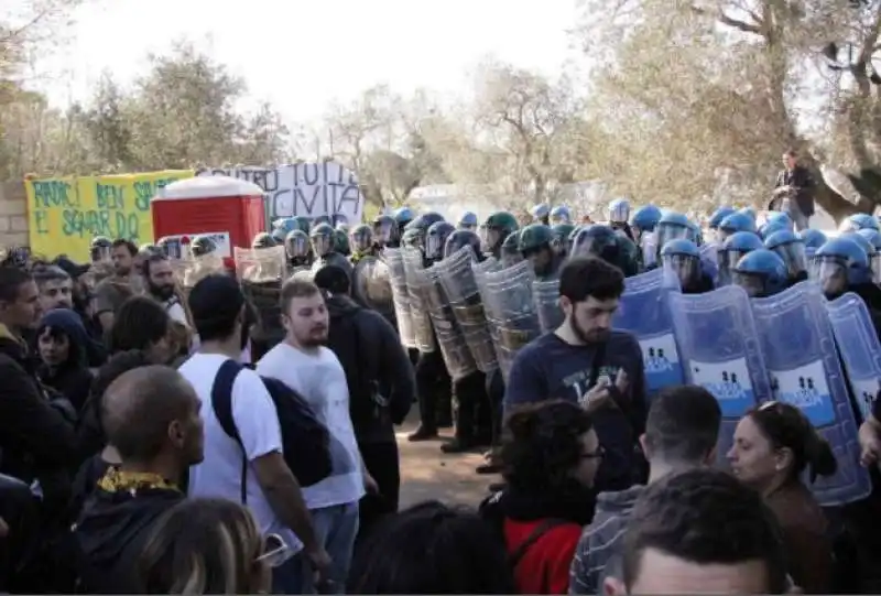 ulivi in puglia   la protesta dei no tap 4