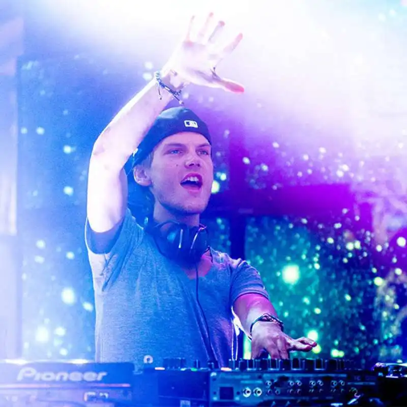 AVICII  