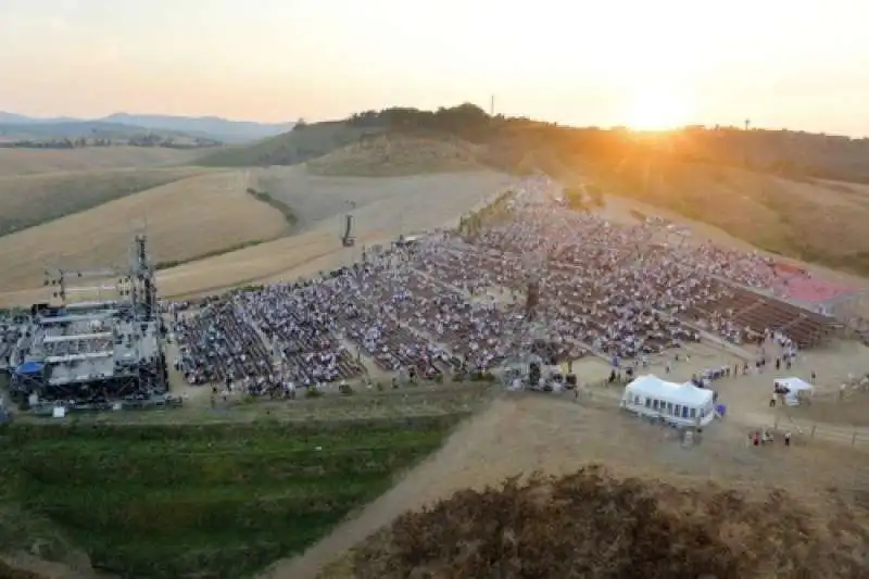 bocelli teatro del silenzio a lajatico