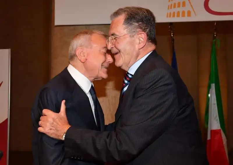 gianni letta saluta romano prodi (2)