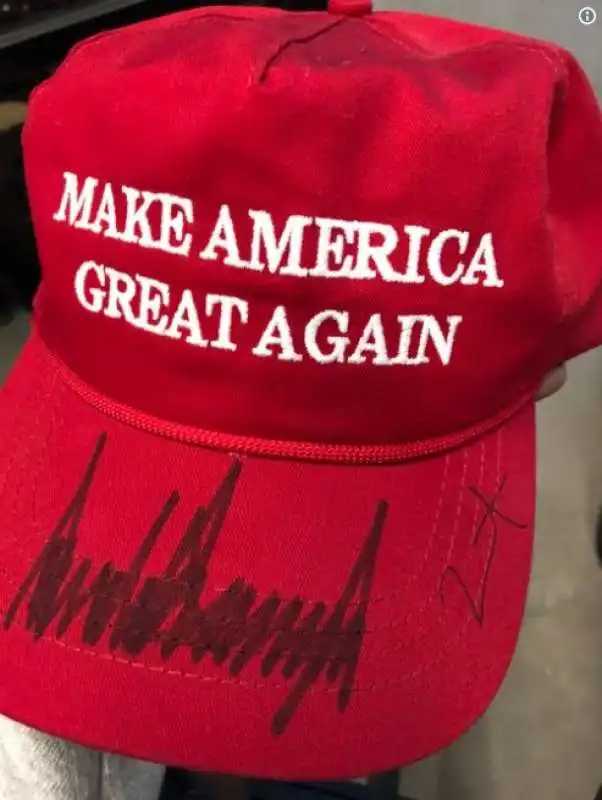 il cappello pro trump di kanye west