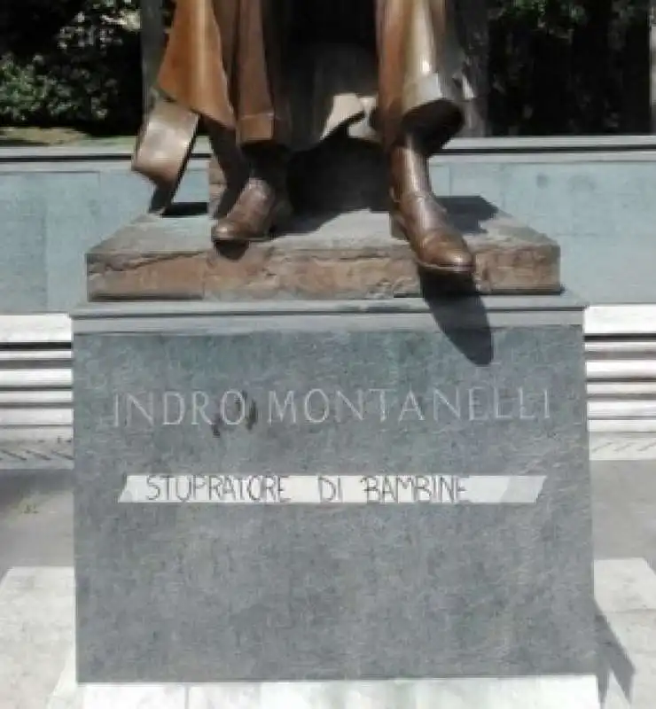 IMBRATTATA LA STATUA DEDICATA A INDRO MONTANELLI