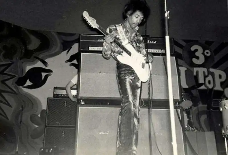 jimi hendrix al brancaccio di roma