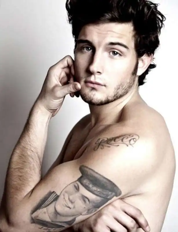 NICO TORTORELLA  