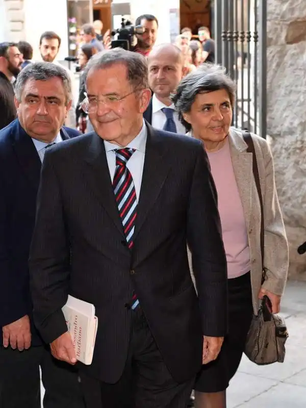 romano prodi con la moglie flavia (1)