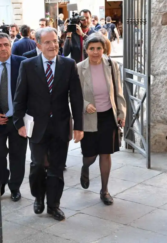 romano prodi con la moglie flavia (2)