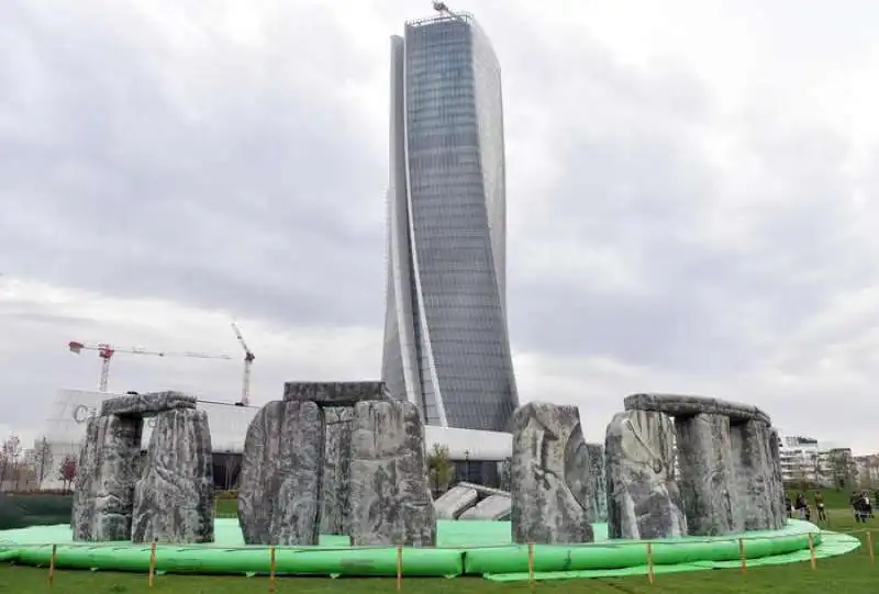 stonehenge milano 11