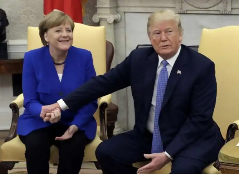 trump e merkel 3