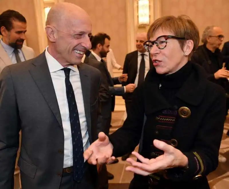 alessandro sallusti milena gabanelli   premio e' giornalismo 2018 7