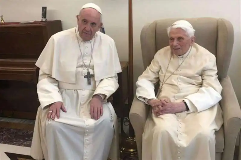 BERGOGLIO RATZINGER