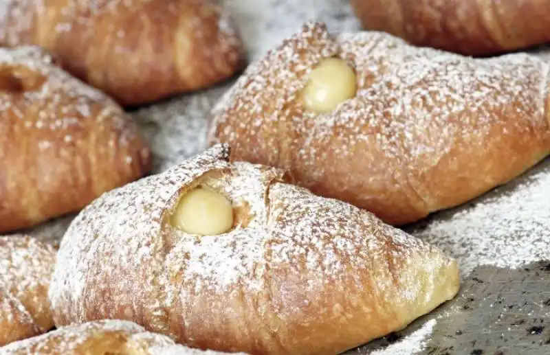 brioches alla crema 2