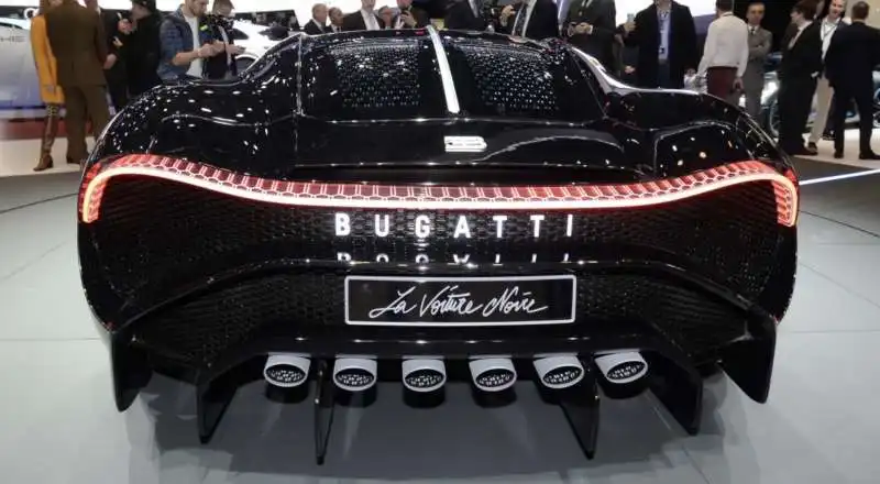 bugatti la voiture noire 9