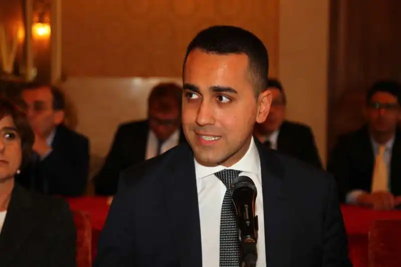 di maio in prefettura a taranto 8