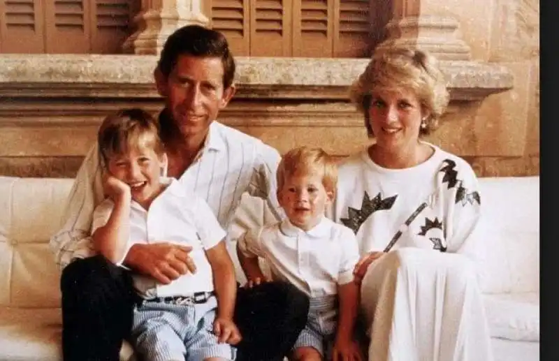 diana, carlo, william e harry 3