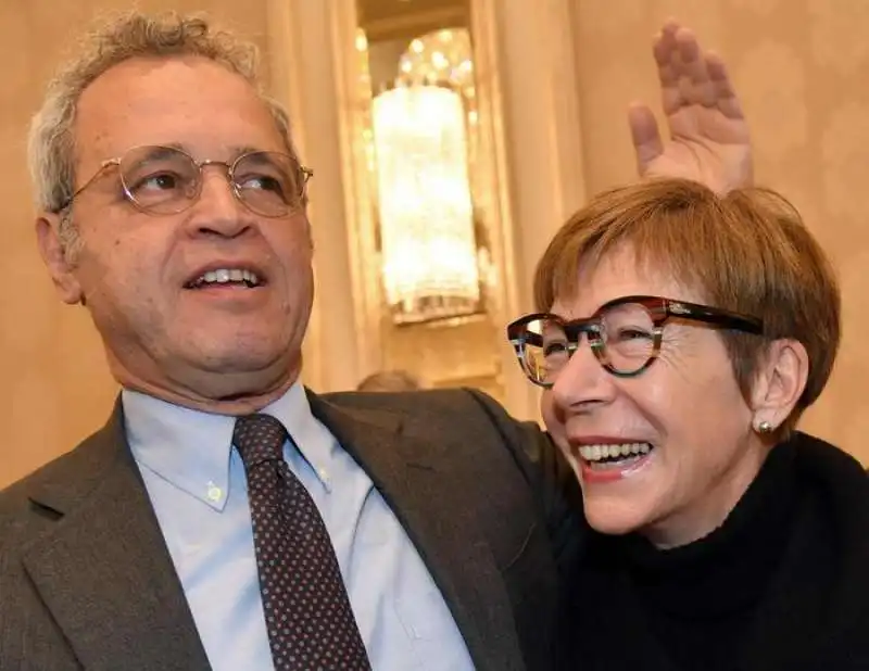 enrico mentana milena gabanelli   premio e' giornalismo 2018 13