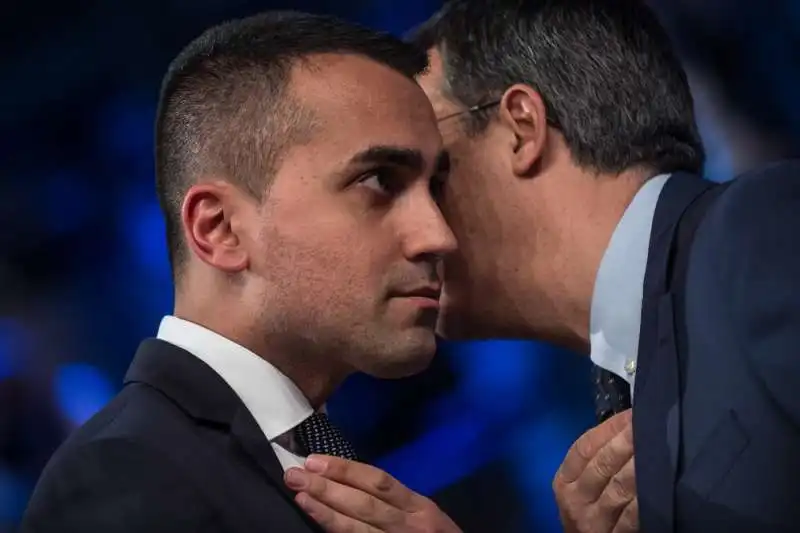 GIOVANNI FLORIS INFORMA LUIGI DI MAIO DEL CASINO AL CDM