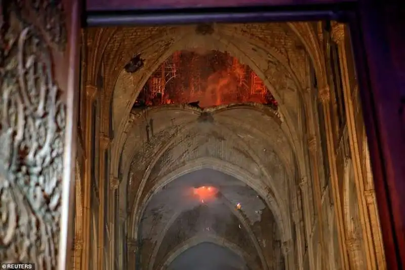 incendio a notre dame 27