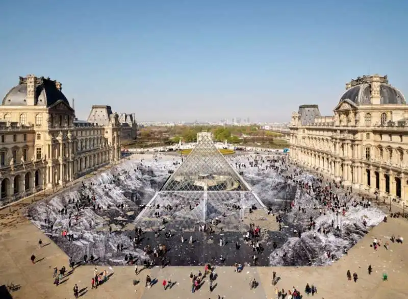 installazione al louvre di jr 3