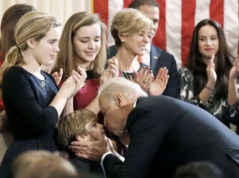 joe biden toccante  7