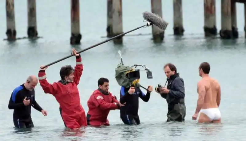 jude law sul set di the new pope 36