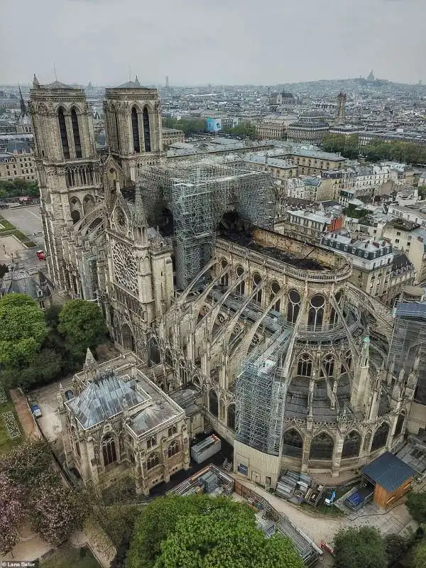 la cattedrale di notre dame dopo l incendio 3