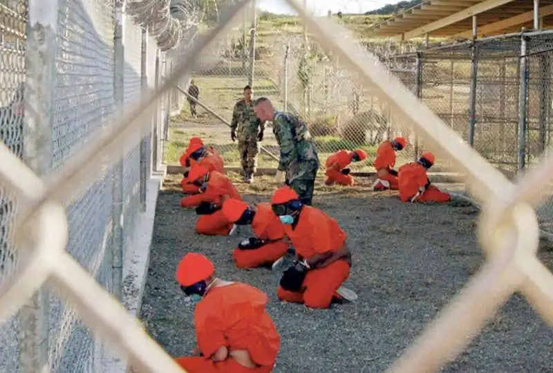 la prigione di guantanamo 12