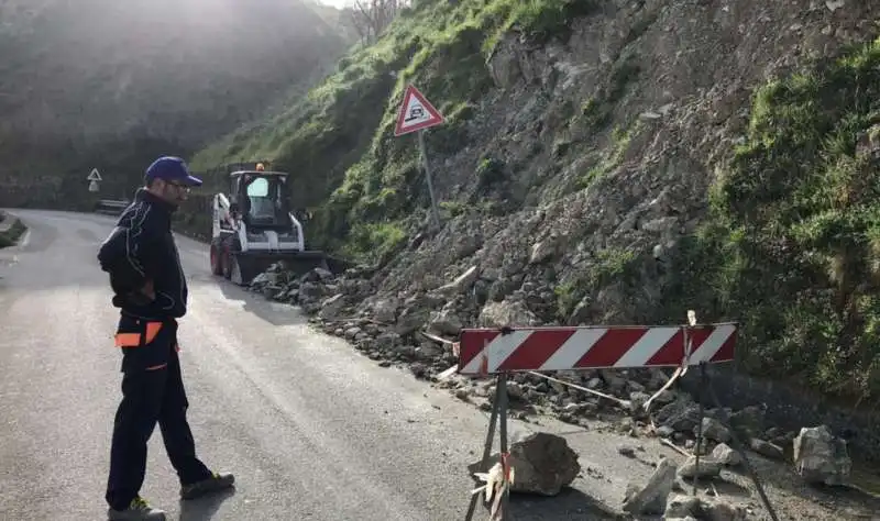 la strada chiusa a polizzi generosa 3