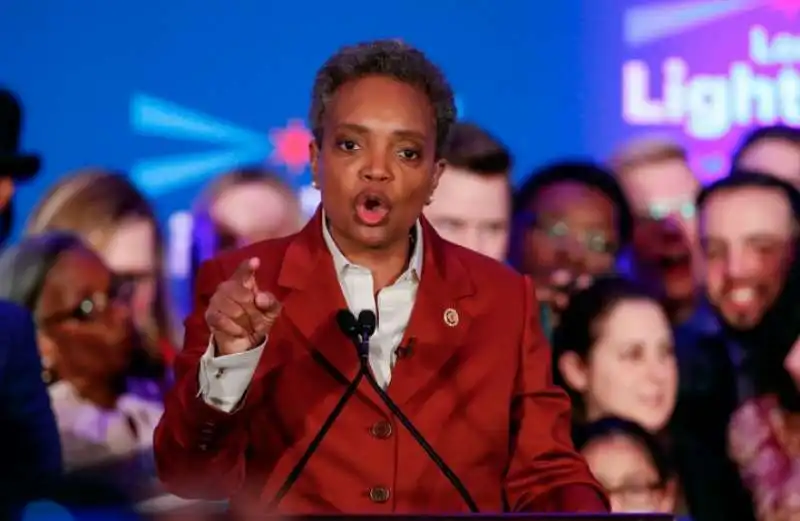 lori lightfoot 8