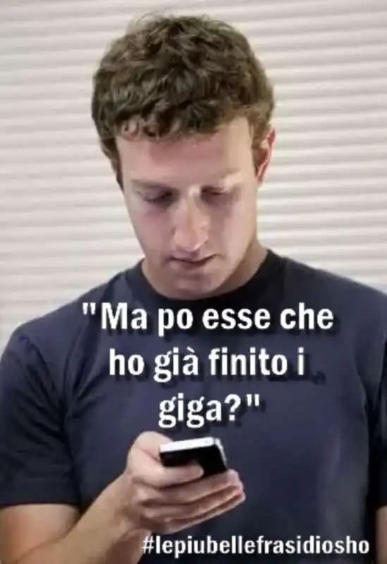 MARK ZUCKERBERG E IL #FACEBOOKDOWN