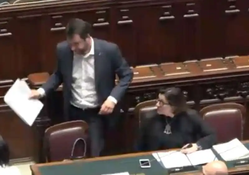 salvini ignora elisabetta trenta