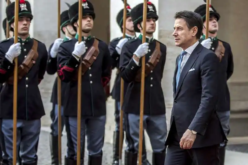 shinzo abe a roma incontra giuseppe conte 14