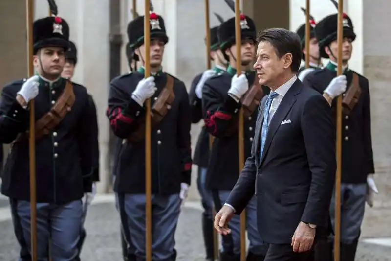 shinzo abe a roma incontra giuseppe conte 15