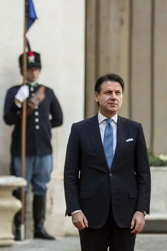 shinzo abe a roma incontra giuseppe conte 16