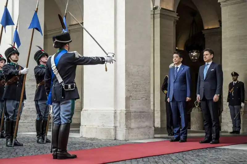 shinzo abe a roma incontra giuseppe conte 4