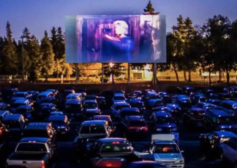 cinema drive in